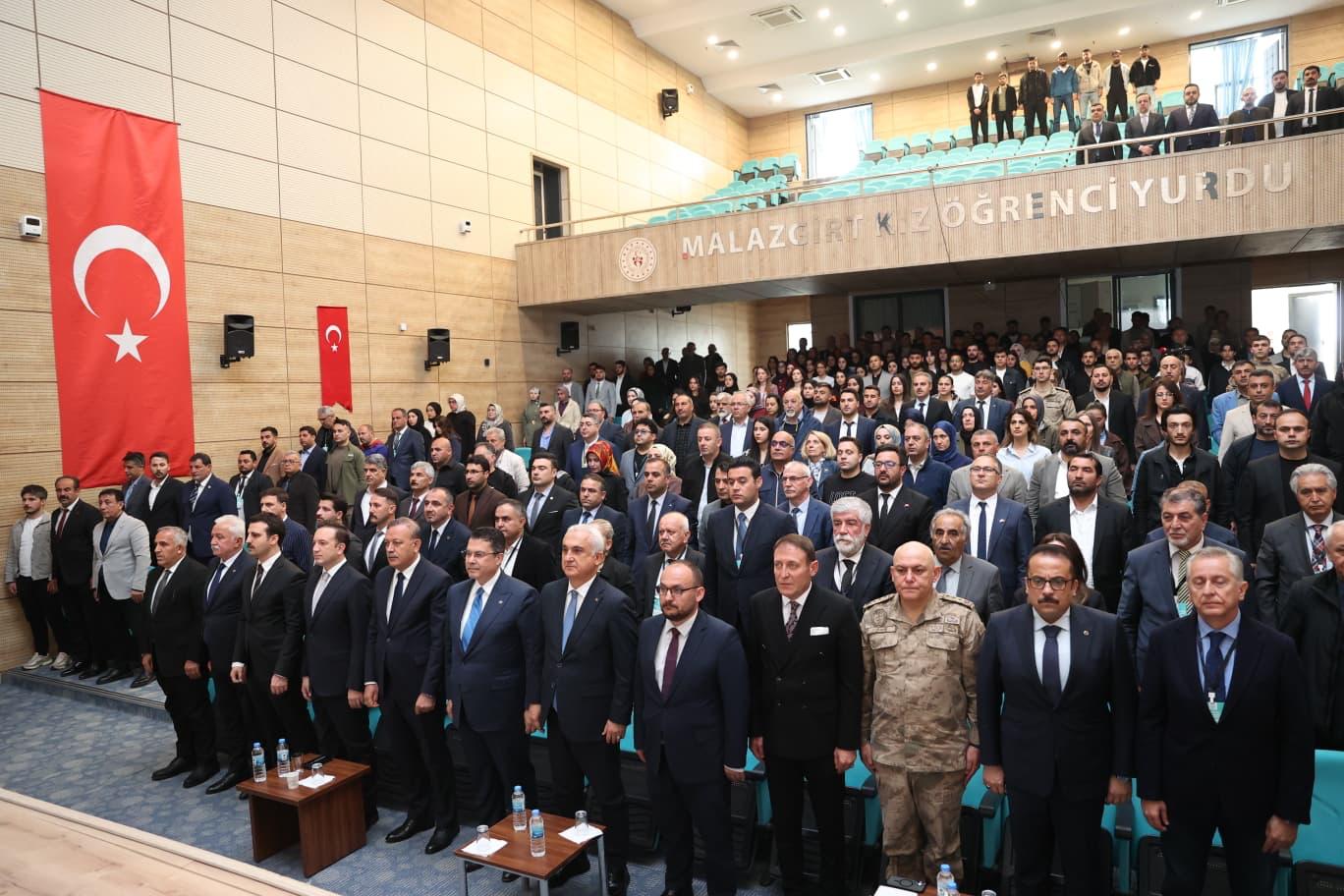 Kapı, Fetih ve Kök: Hafıza Mekanları Sempozyumu Ahlat'ta Tamamlandı